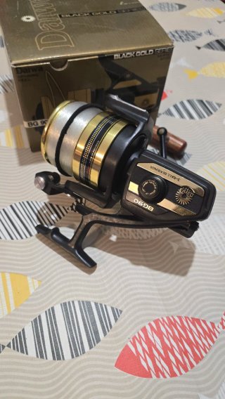 CARRETE DAIWA BLACK GOLD SERIES BG90