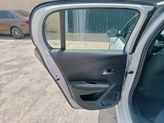 Peugeot 208 2023 DESDE 170€