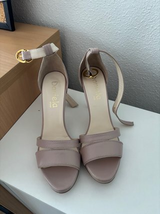 Zapato de tacón elegante
