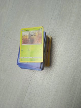 Taco de cartas y cinco super raras