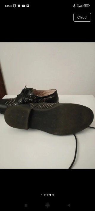 Scarpe donna nere con borchie
