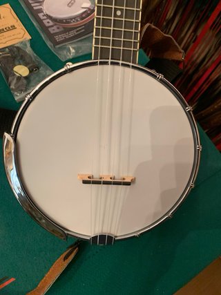 Banjolele  VANGOA, con accesorios