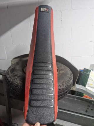 Asiento CRF250
