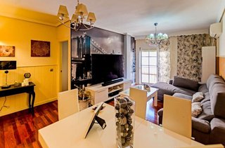 Piso en venta en Girón - Las Delicias - Tabacalera en Málaga
