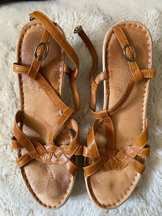 Sandalias de tacón marrones