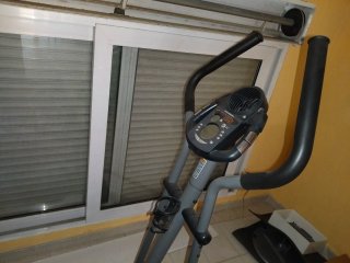 Bicicleta Elíptica Gris y Negra