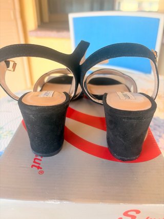 Sandalias Lamarcamoda mujer negras y plateadas