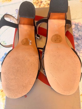 Sandalias Lamarcamoda mujer negras y plateadas