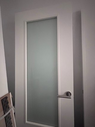 Puerta madera con cristal