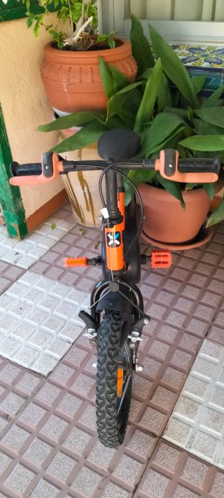Bicicleta infantil B'TWIN con ruedines