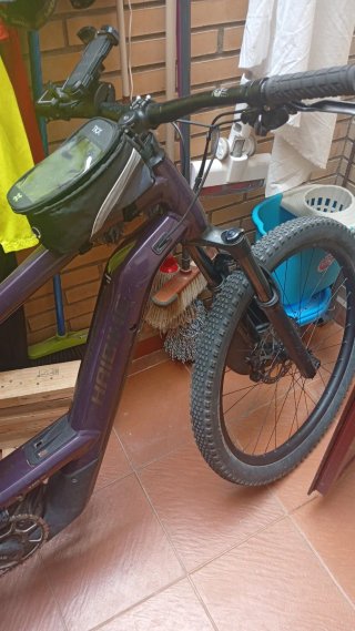 Bicicleta Eléctrica Morada