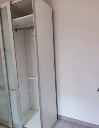 Guardaroba PAX Ikea con ante scorrevoli