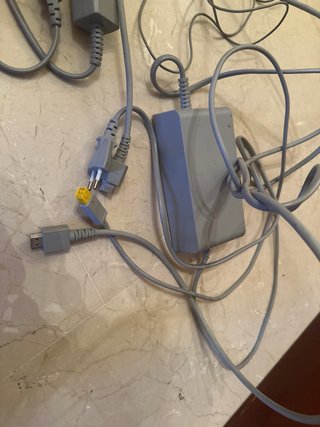 Nintendo Wii U + 3 Juegos + Cables