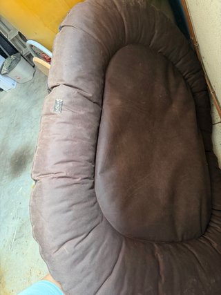Cama grande para perros marrón