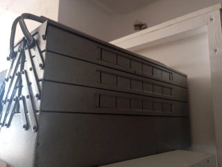 Caja de herramientas metálica multiusos