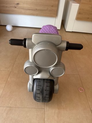 Moto correpasillos niña