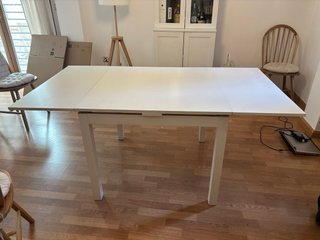Mesa extensible blanca descatalogada