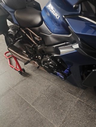 Suzuki GSX S 1000GT Negra/Azul