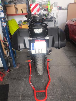 Suzuki GSX S 1000GT Negra/Azul