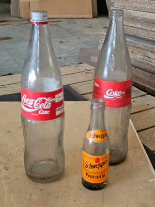 Bottiglie vintage Coca-Cola e Schweppes