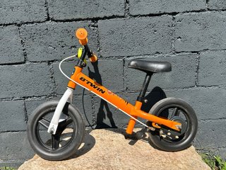Bicicleta de equilibrio B'TWIN naranja