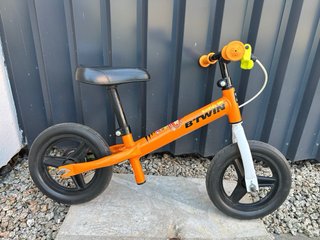 Bicicleta de equilibrio B'TWIN naranja