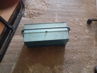 Caja de herramientas metálica