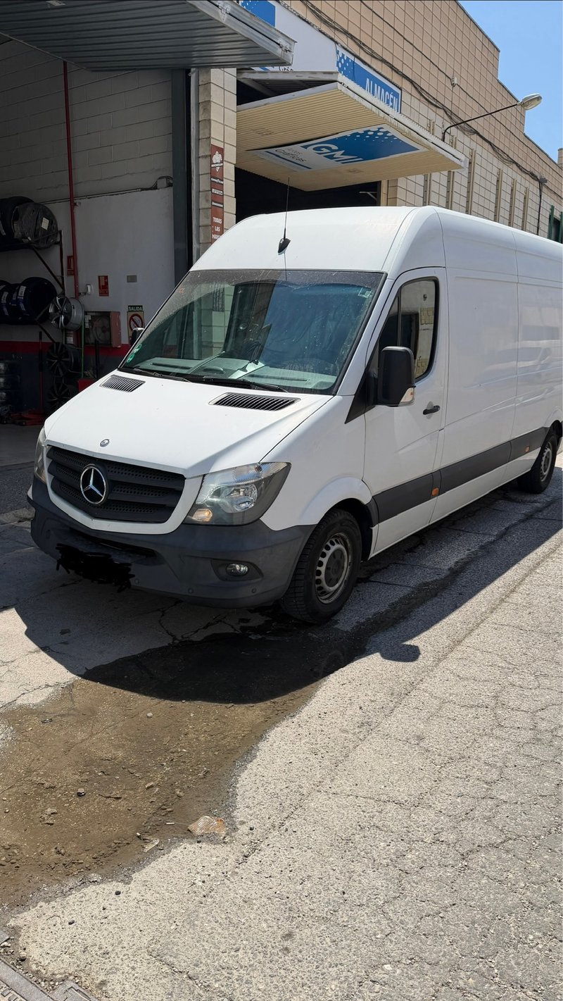 Mercedes-Benz Sprinter 2014 - foto 1