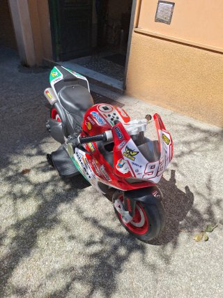 Moto a batería para niños