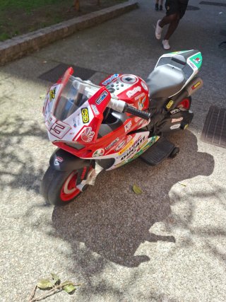 Moto a batería para niños