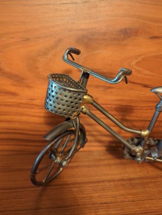 Bicicleta vintage decorativa de metal