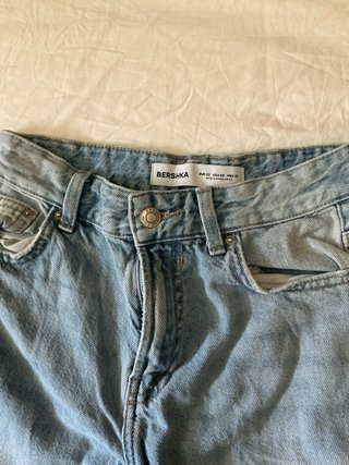 Pantalón vaquero ancho Bershka