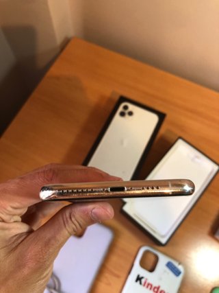 iPhone 11 Pro Max 64GB Dorado