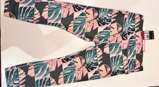 Nike Leggings Estampado Tropical Verde y Rosa