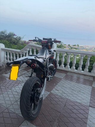 Rieju MRT Pro Supermotard Negra/Roja