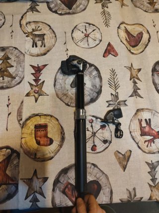 Tija Rock Shox reverb AXS