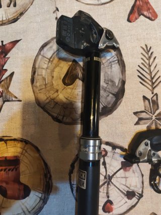 Tija Rock Shox reverb AXS