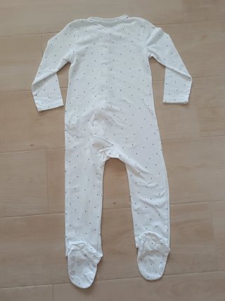 Pijama bebé cuerpo entero Kiabi estrellas
