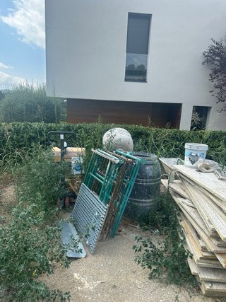 Maquinaria obra por fin de obra