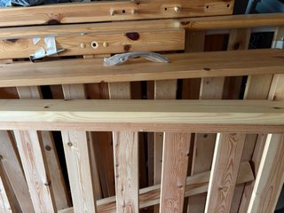 Litera de madera con cajón