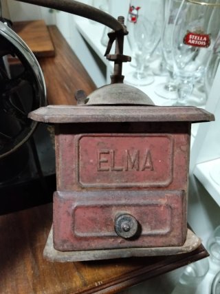 Molinillo de café antiguo Elma