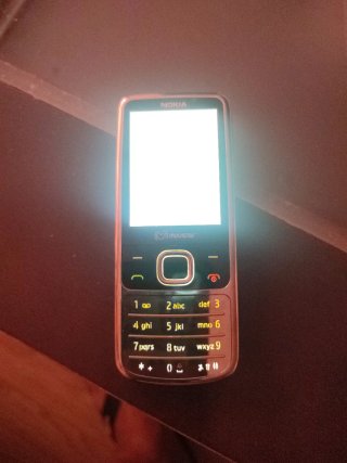 Nokia 6700 Plata y Negro