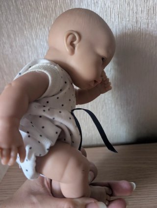 Muñeco bebé usado marca Arias