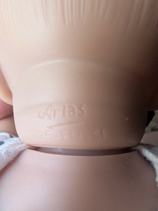 Muñeco bebé usado marca Arias