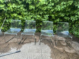 Mesa Ikea Bjursta y 4 sillas Tobias