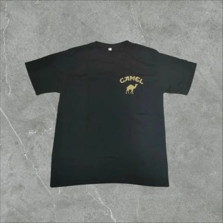 Camiseta Camel Where a Man Belongs