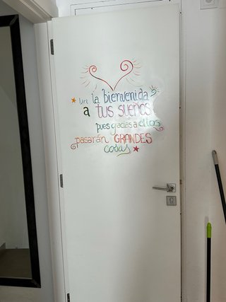 Puerta blanca lacada