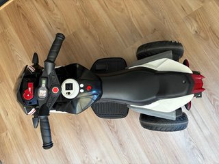 Moto Eléctrica Infantil Negra y Blanca