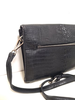 Bolso Negro Efecto Piel Cocodrilo