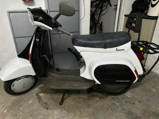 Vespa 125cc FL Blanca y Negra